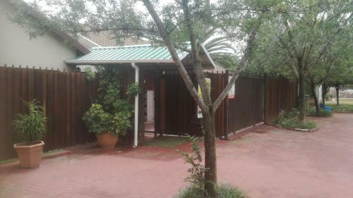 Hostal Crystal Villa