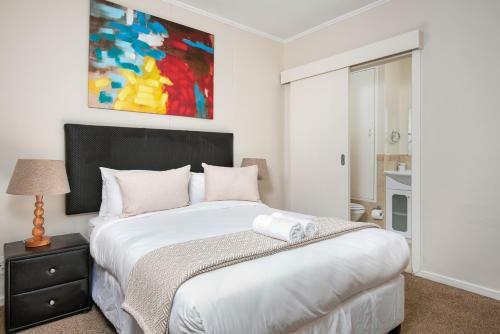 Island Club Apartments