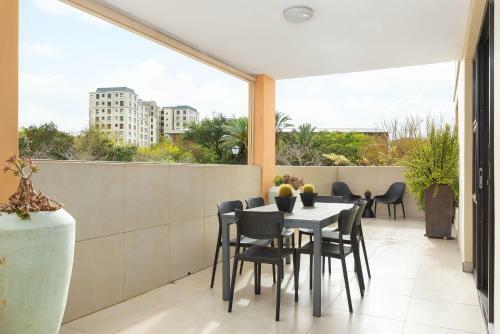Island Club Apartments