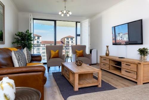 Island Club Apartments