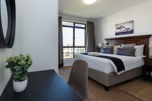 Island Club Apartments