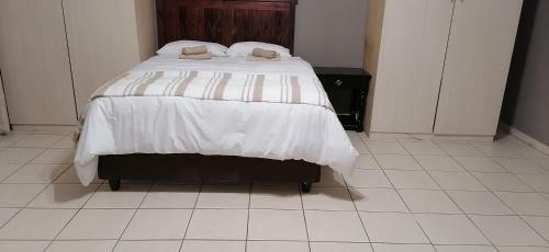 Hostal Moy Invest Holdings Mahlale