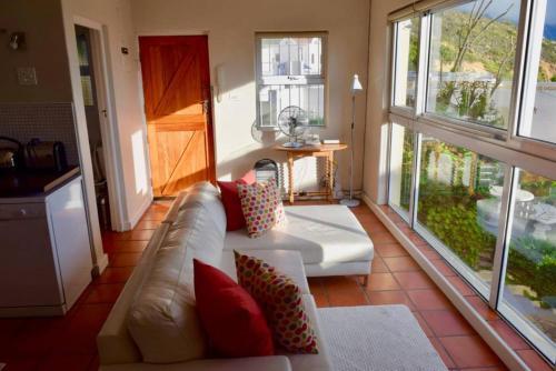 Perfect Getaway In Clifton!