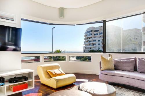 Sea View Kingsgate Apartment On The Promenade