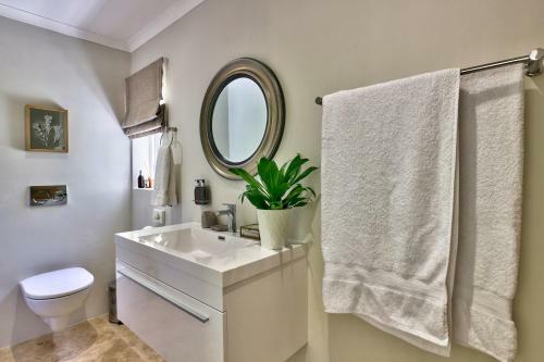 Bed & Breakfast Devonport House