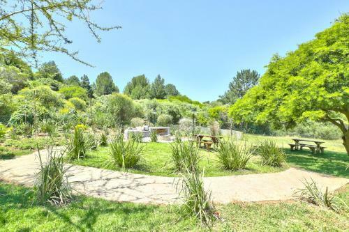 Bed & Breakfast Devonport House
