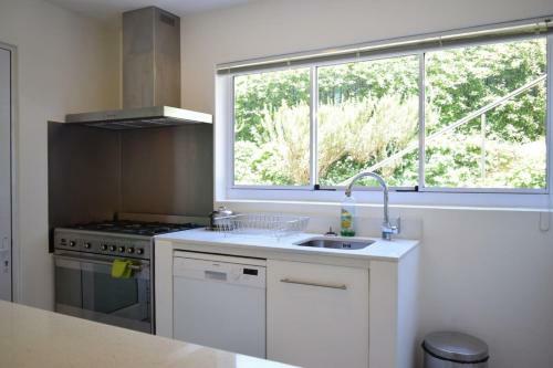 Breathtaking 3 Bedroom Apartment In Cape Town