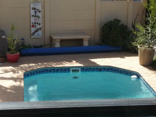 Hostal A1 Bay View