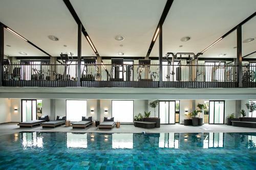 The Emerald Apartments