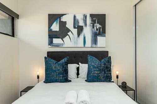 The Emerald Apartments