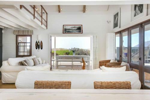 Bungalow Beach Villa