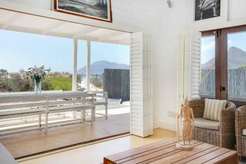 Bungalow Beach Villa