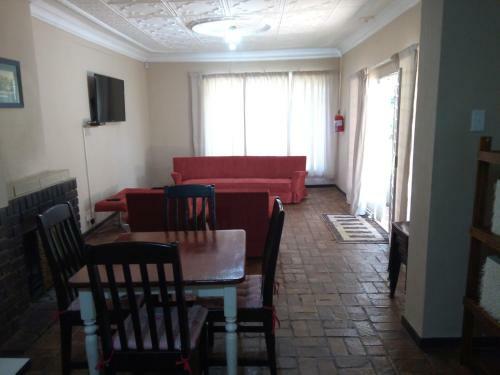 Jacaranda Self Catering Apartments