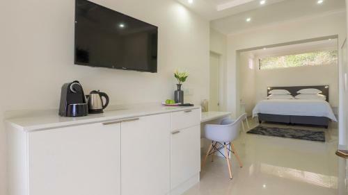 Knysna Holiday Home - Amazing Lagoon Views