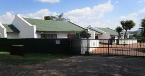 Impeccable 3-bed House In Krugersdorp