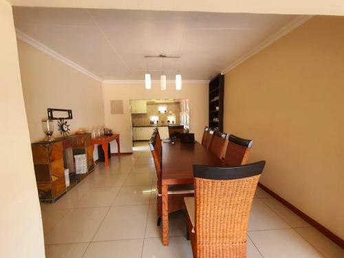 Hostal Tenacity Mafikeng Guesthouse