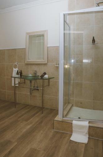 Hostal Victoria & Alfred Boutique Hotel