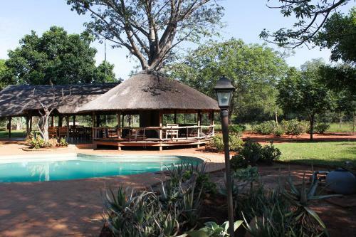 Villa Zingela Nature Reserve - Leadwood Lodge