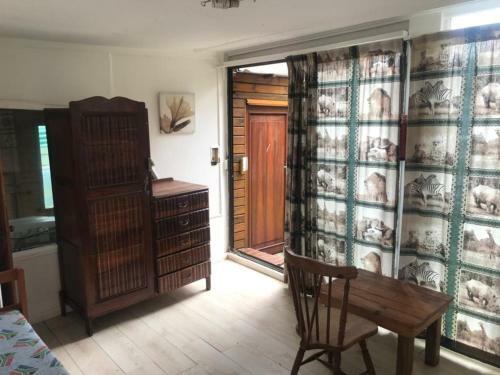 Apartamento Beautiful Self Catering Unit With Amenities Nearby