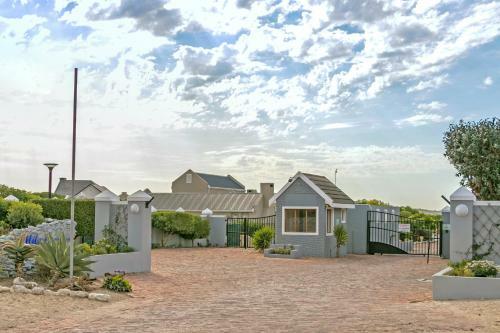 Private Beach Estate By Airagents