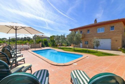 Vallcanera Villa Sleeps 8 Pool