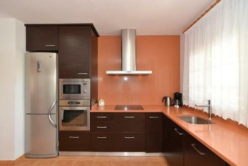 Vallcanera Villa Sleeps 8 Pool