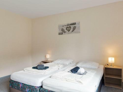 Spacious Apartment Near Forest In Freienhagen