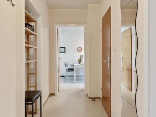 Spacious Apartment Near Forest In Freienhagen