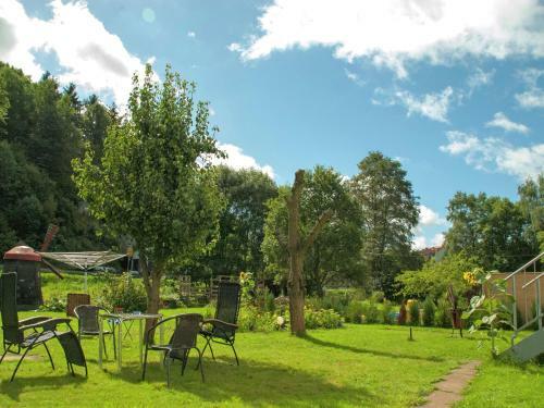 Spacious Apartment Near Forest In Freienhagen