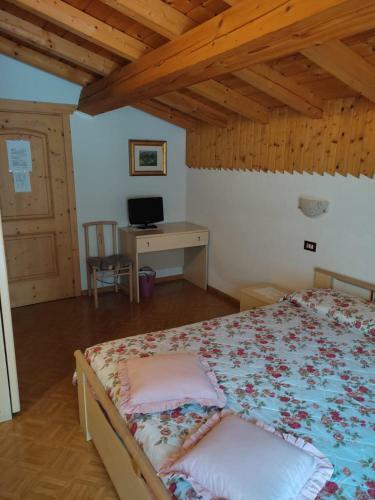 Hostal Affittacamere Pizzeria Marmolada