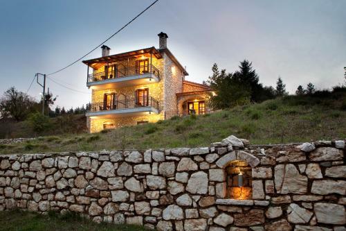 Hostal Kaloneri Rooms