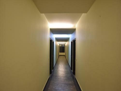 Hostal Oyo 10753 Hotel Triund Regency