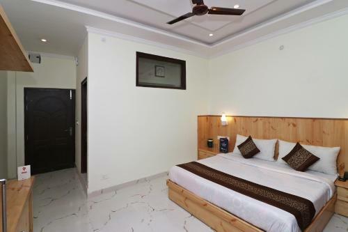 Hotel Oyo 14158 The Kempty Fall Resort