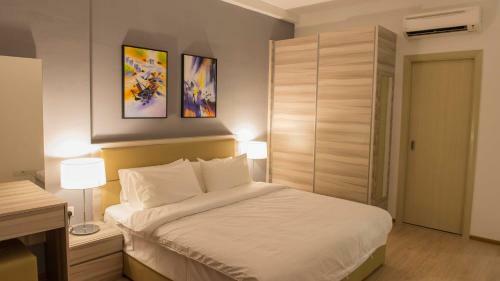 Hotel Encorp Marina Suites By Iconic Bliss