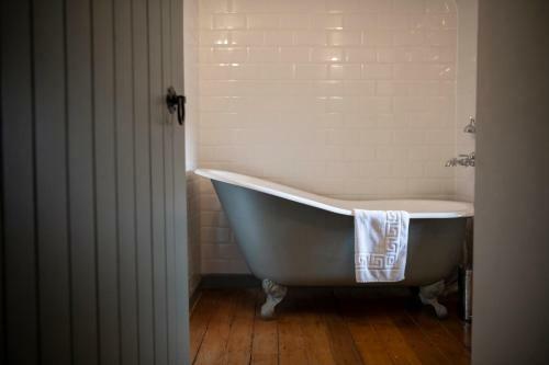 Bowhill Chateau Sleeps 10 Wifi