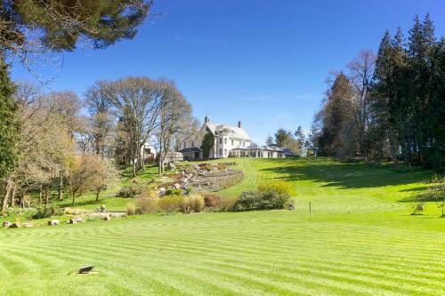 Gidleigh Chateau Sleeps 14 Pool Wifi