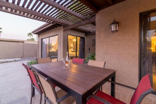 Casa De Palms Home