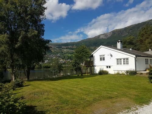 At The Lakeside - Villa
