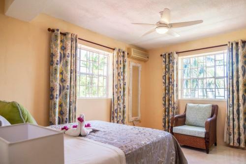 Cap Estate Villa Sleeps 10 Pool Air Con Wifi