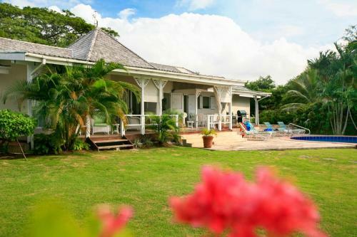 Cap Estate Villa Sleeps 4 Pool Air Con Wifi