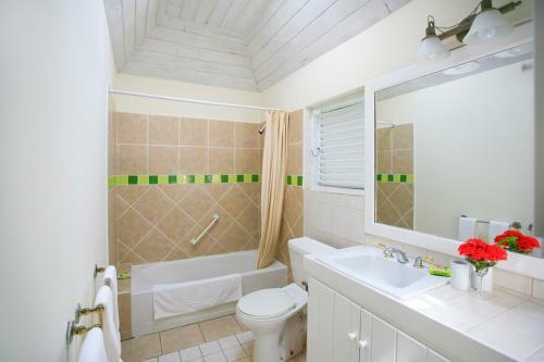 Cap Estate Villa Sleeps 4 Pool Air Con Wifi