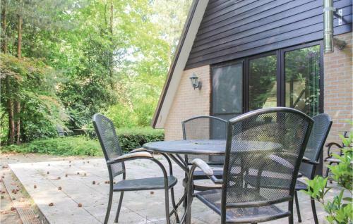 Three-bedroom Holiday Home In Rekem-lanaken