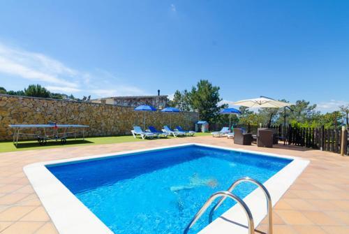 Caules Villa Sleeps 10 Pool Wifi