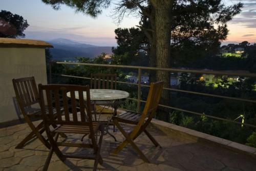 Caules Villa Sleeps 8 Pool