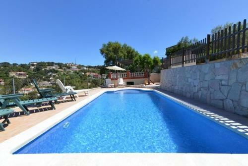 Caules Villa Sleeps 8 Pool
