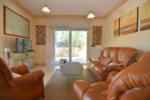 Caules Villa Sleeps 6 Pool