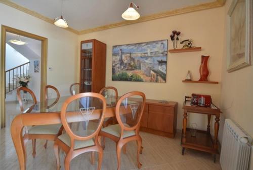 Caules Villa Sleeps 6 Pool