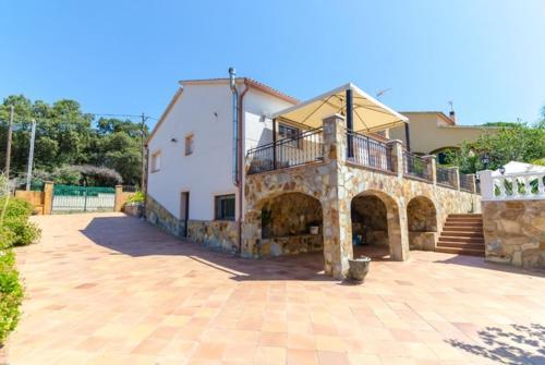 Caules Villa Sleeps 10 Pool Wifi