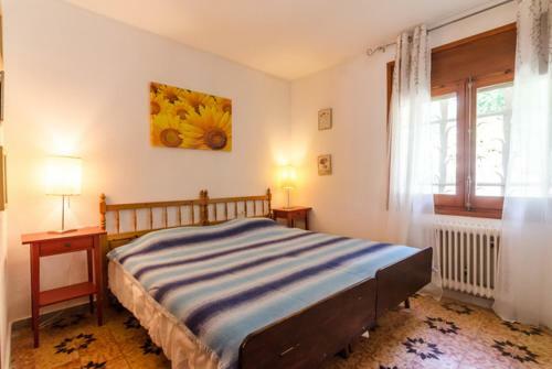 Lloret de Mar Villa Sleeps 6 Pool Wifi