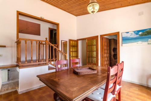Lloret de Mar Villa Sleeps 6 Pool Wifi